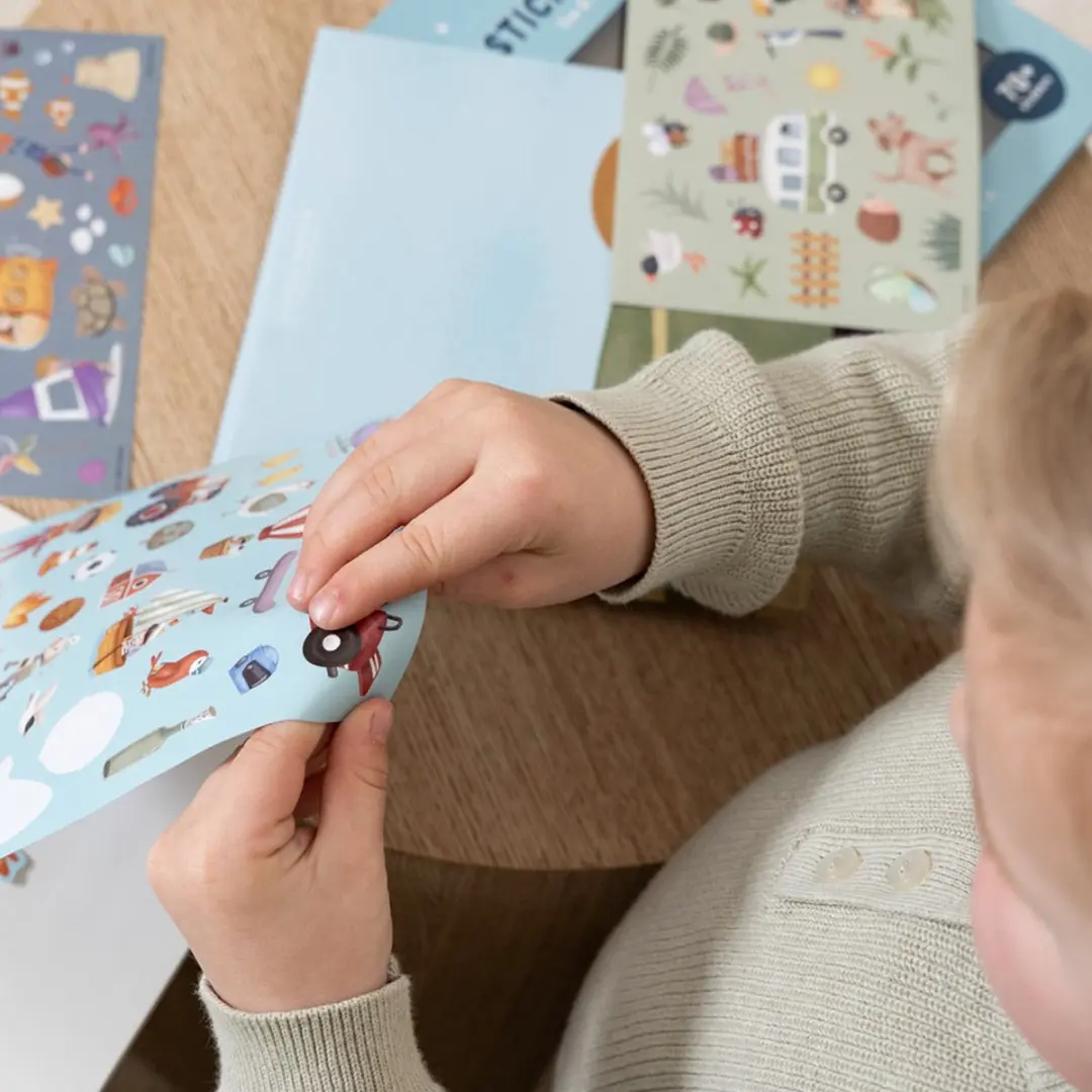 Little Dutch Jim & Friends Stickers - 3 Vellen + Speelachtergrond - afbeelding 6 van 6