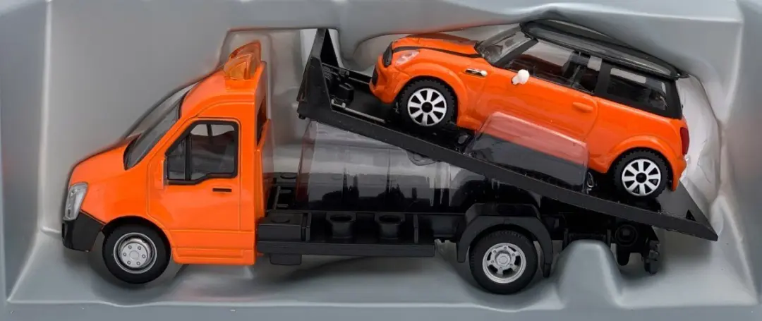 Bburago Autotransporter MINI Cooper 1:43 - Oranje - afbeelding 6 van 6