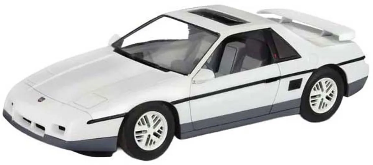 Revell Pontiac Fiero GT 1:24 Modelbouwpakket - 14573