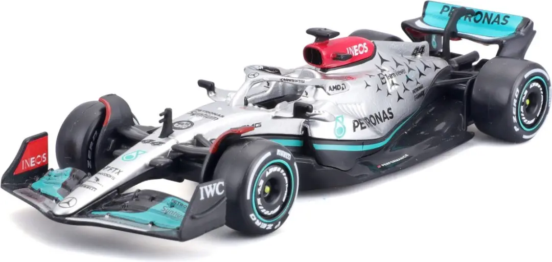 Bburago Mercedes Benz AMG F1 W13E Performance #63 George Russell Lando Norris Fo