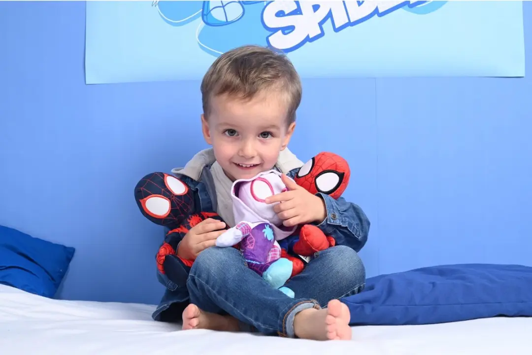 Simba Disney Spiderman Knuffel 25cm - Meerkleurig - afbeelding 2 van 6