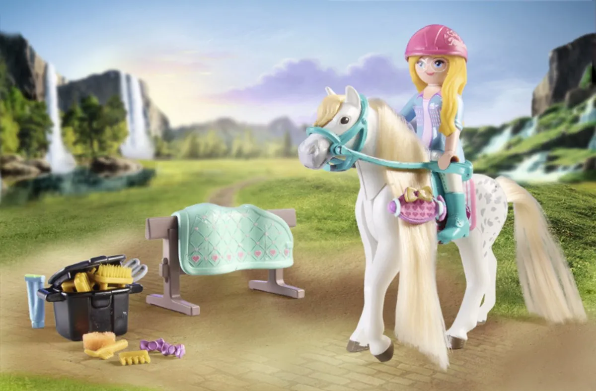 Playmobil Horses of Waterfall Isabella & Leeuwin Speelset 71354 - Multikleur
