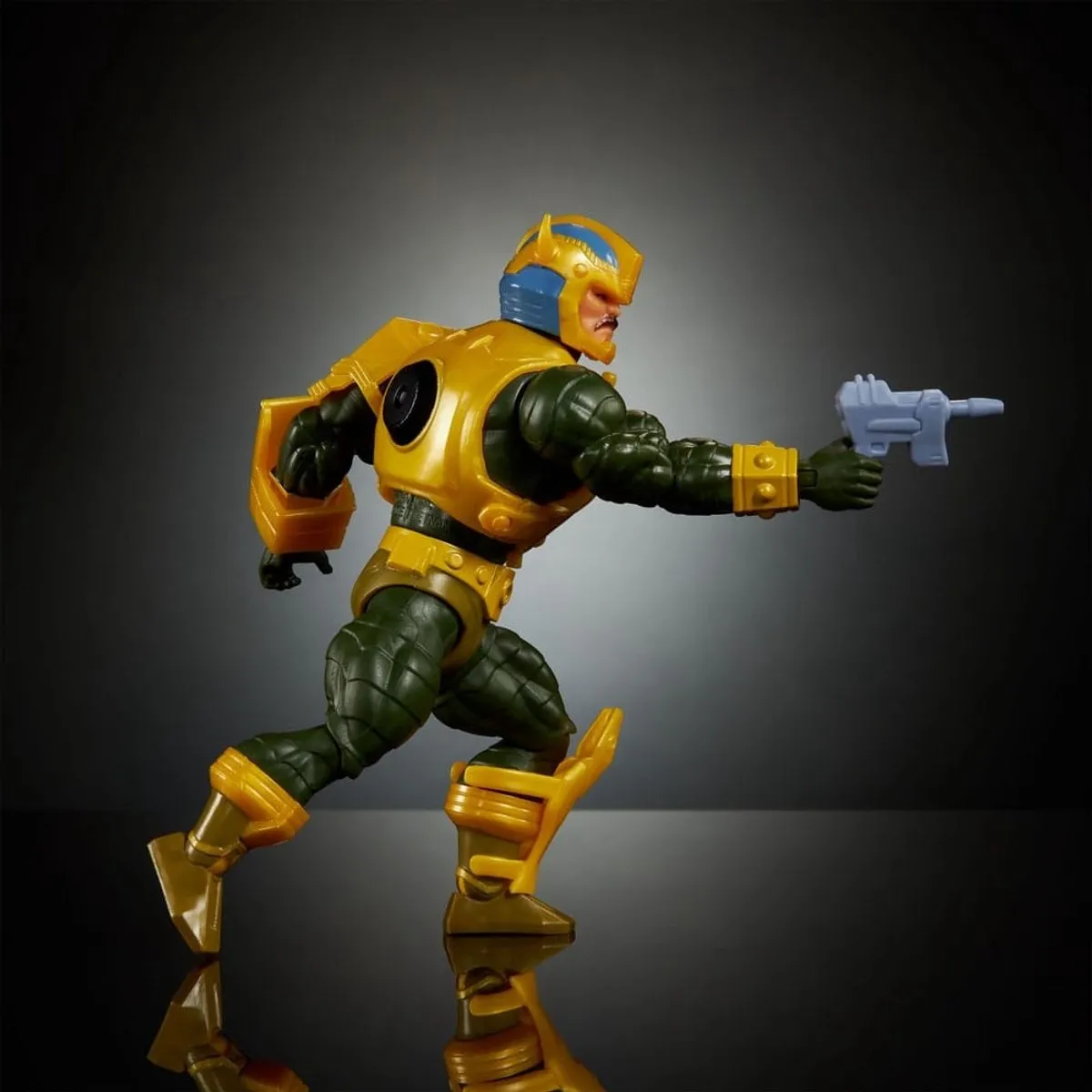 Mattel Masters of the Universe Bumblebee Armor Man-At-Arms - 14cm - Multi