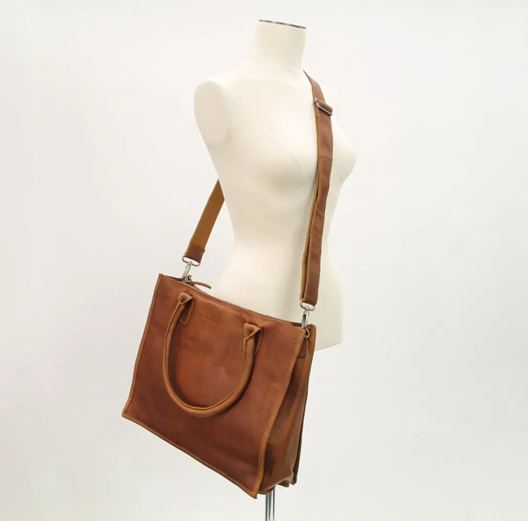 DSTRCT Preston Park Dames Laptoptas 15 inch - A4 - Leer Cognac