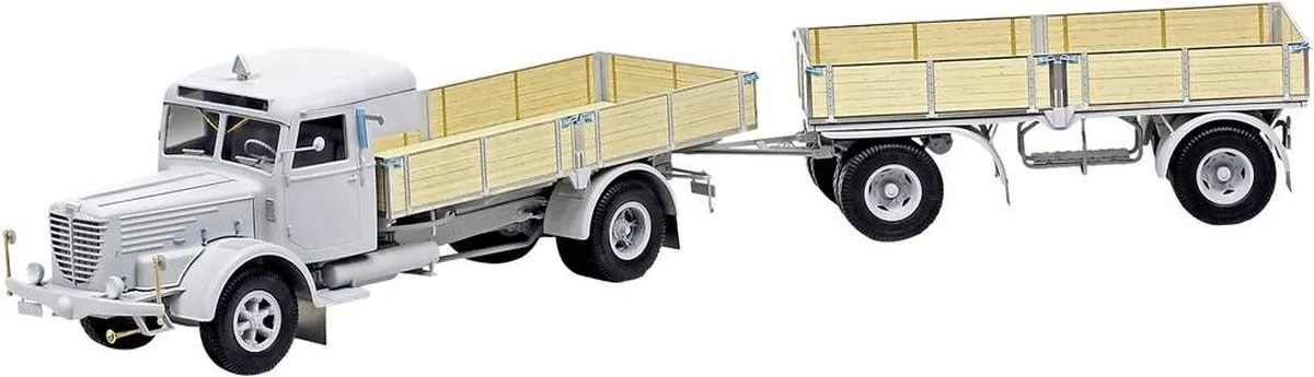 Revell 07580 Bussing Truck 8000 S 1:24 Militaire Voertuigen