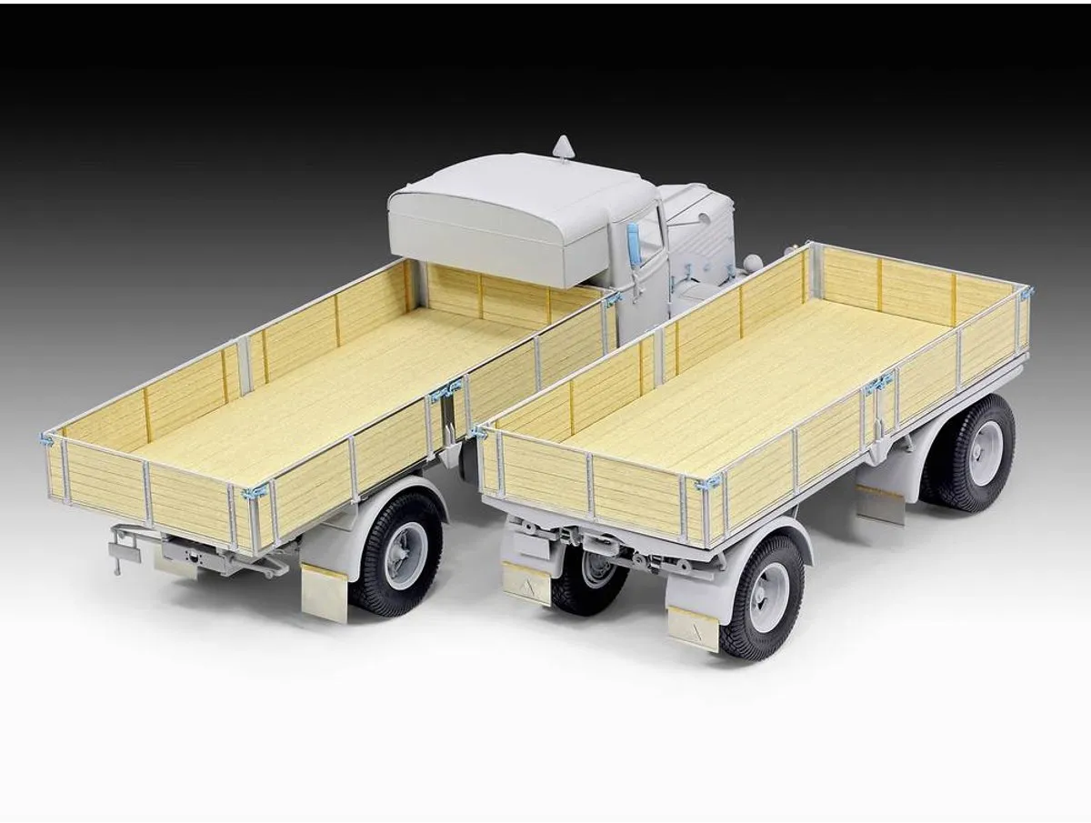 Revell 07580 Bussing Truck 8000 S 1:24 Militaire Voertuigen - 716 Onderdelen - Multi
