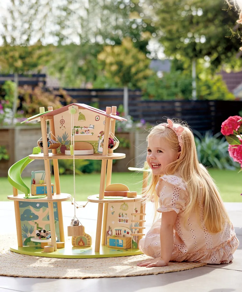 Hape Panda's Bamboe Huis - 16 Meubels 4 Poppen - Veelkleurig