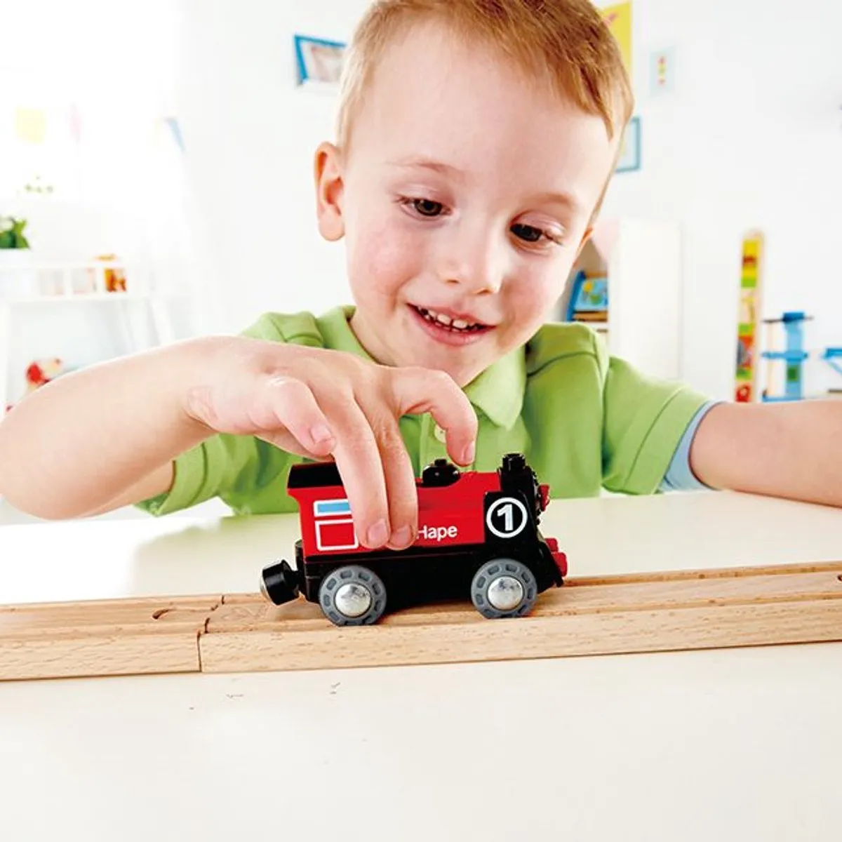 Hape Locomotief Nr. 1 AAA Batterij - 2 Stuks - Veelkleurig