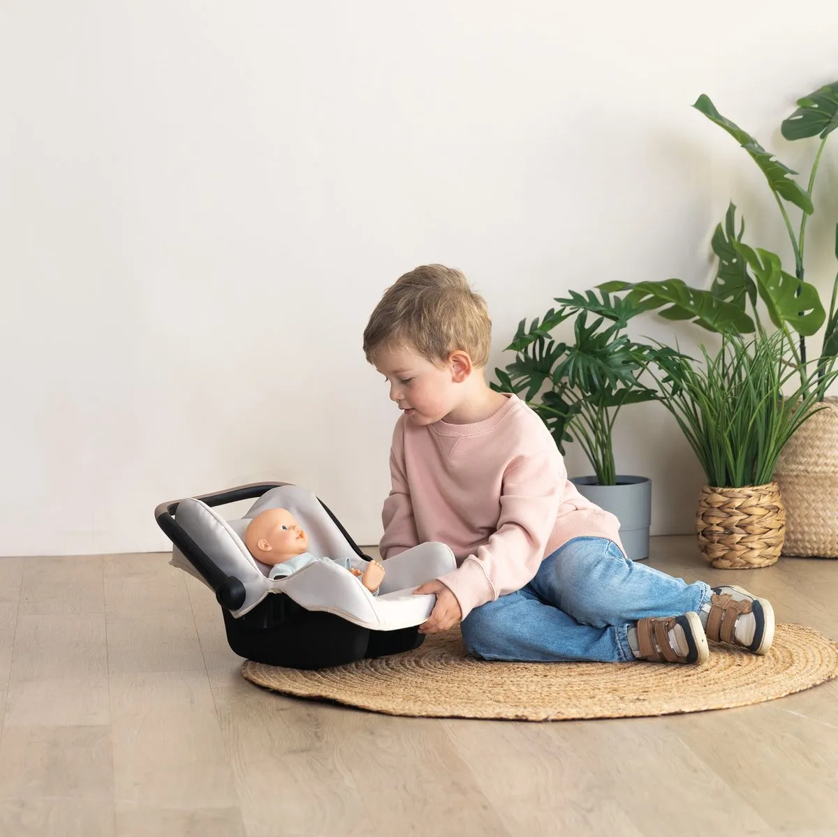 Smoby Maxi Cosi Zitje 7600240244 - Babypop tot 42cm - Beige