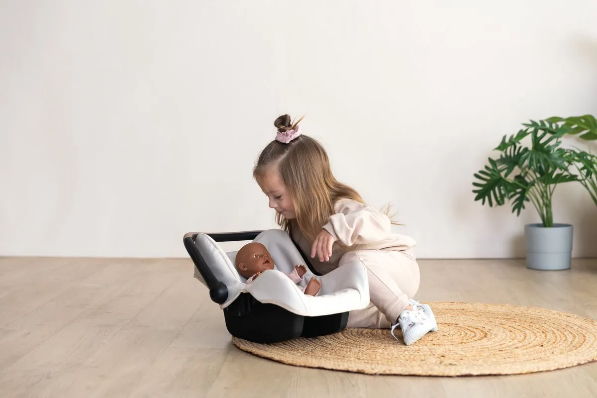Smoby Maxi Cosi Zitje 7600240244 - Babypop tot 42cm - Beige