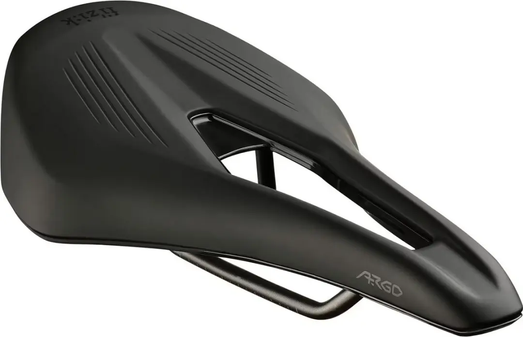 Fizik Argo Vento R3 K:ium Zadel Zwart 140 mm