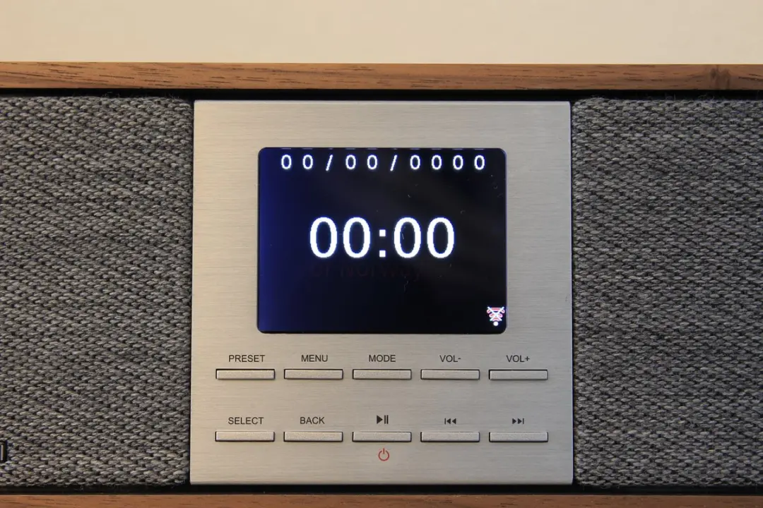 Pinell Supersound 501 DAB+ Internetradio - Bruin