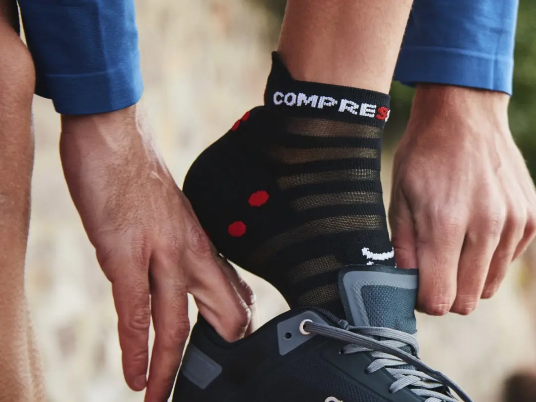 Compressport Pro Racing Socks V4.0 Ultralight Run - 45-48 - Shadow Lime/Black - afbeelding 6 van 6