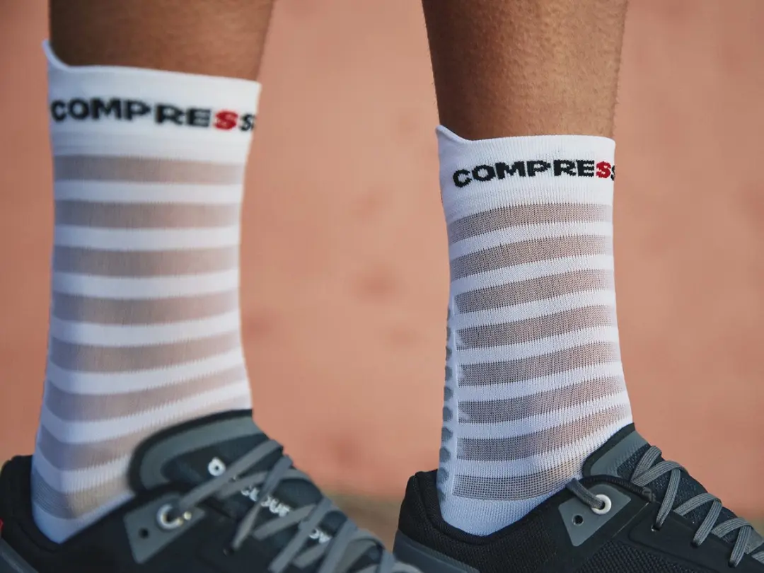 Compressport Pro Racing Socks v4.0 Ultralight Run - 39-41 - Wit/Alloy