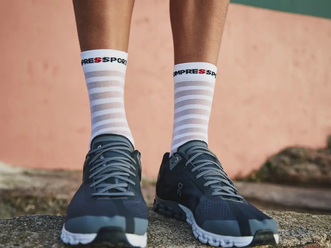 Compressport Pro Racing Socks v4.0 Ultralight Run - 39-41 - Wit/Alloy - afbeelding 6 van 6
