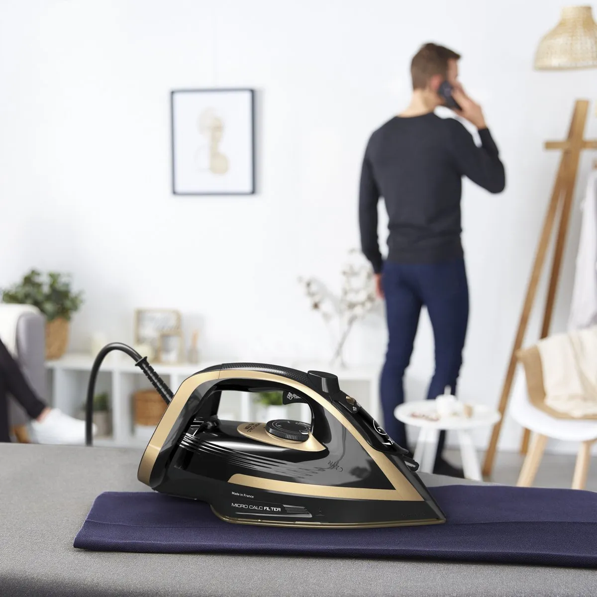 Tefal Puregliss FV8064 Stoomstrijkijzer 3000W - Zwart/Goud