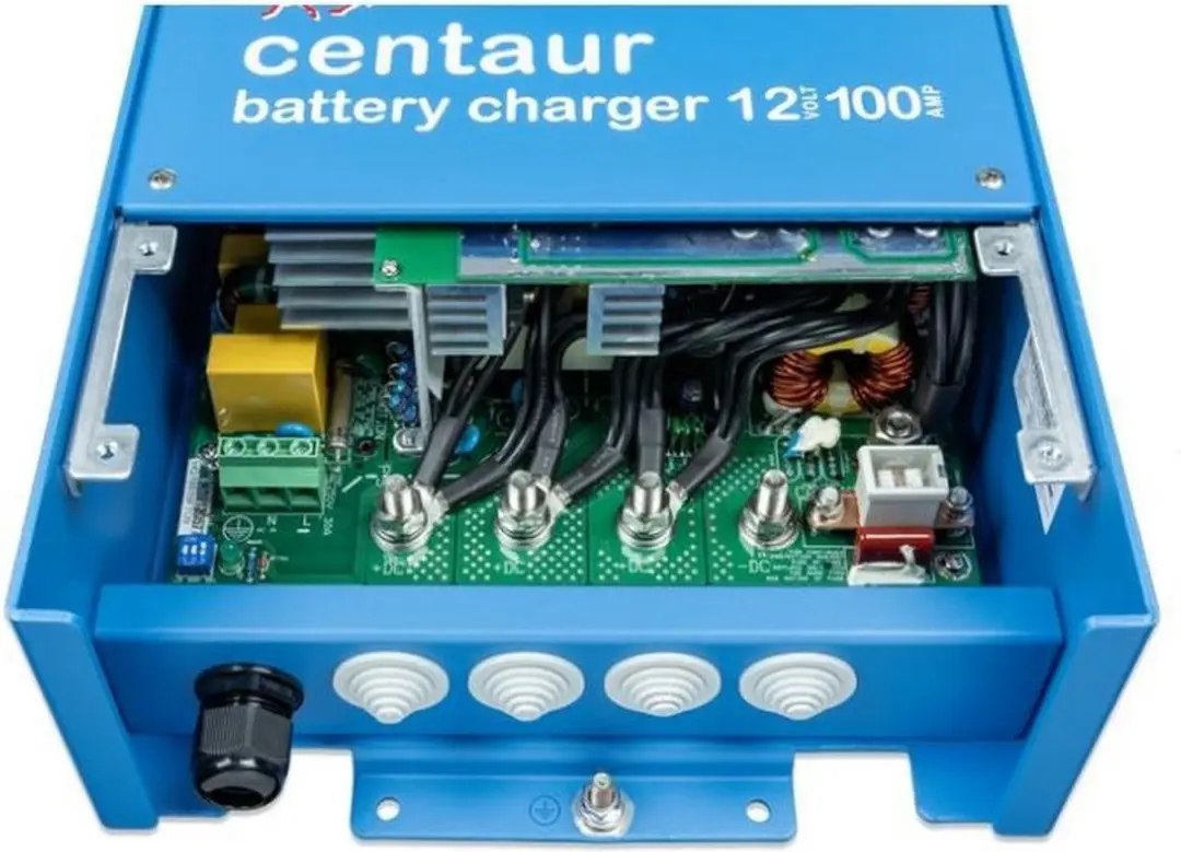 Victron Centaur Acculader 12/100 - Blauw