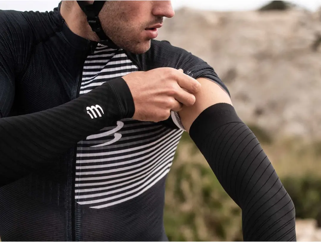 Compressport Armforce Ultralight Armsleeves SU00008B - 30/34 - Black - afbeelding 6 van 6