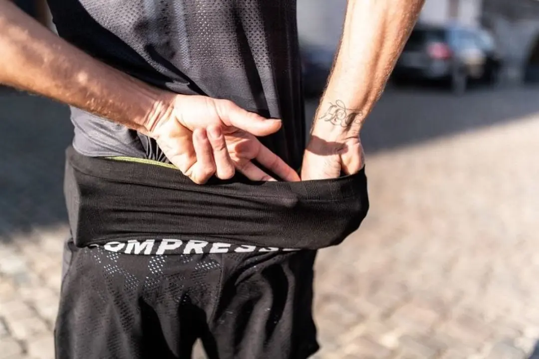 Compressport Free Belt Reversible - XS/S - Zwart/Grijs
