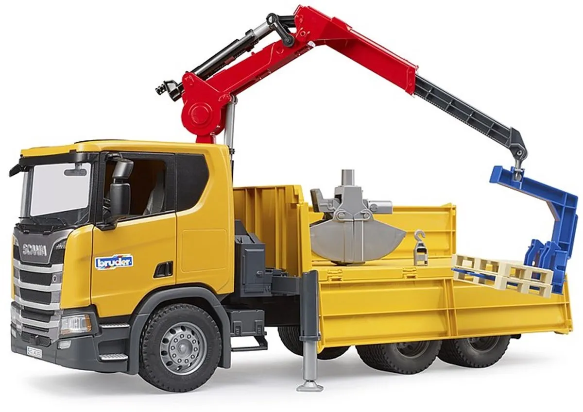 Bruder Scania Super 560R Kraanwagen met 2 Pallets 03551