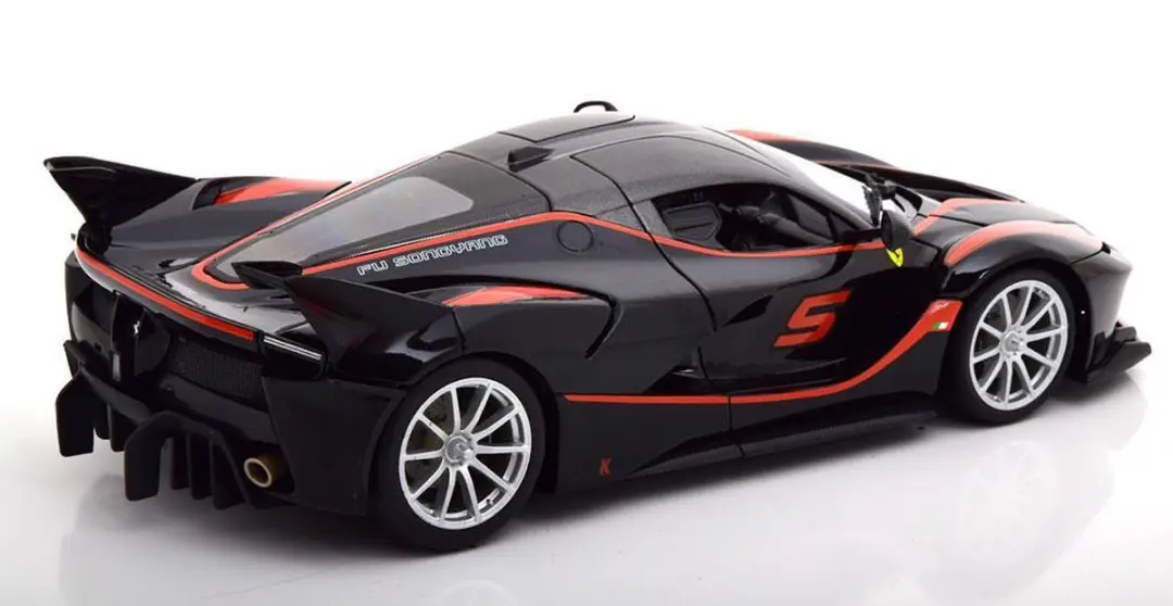Bburago Ferrari FXX K No.5 1:18 - Zwart/Rood - afbeelding 2 van 4