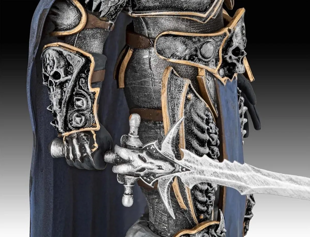Revell 03515 The Lich King World of Warcraft Figuur - 1:16 - 52 Onderdelen