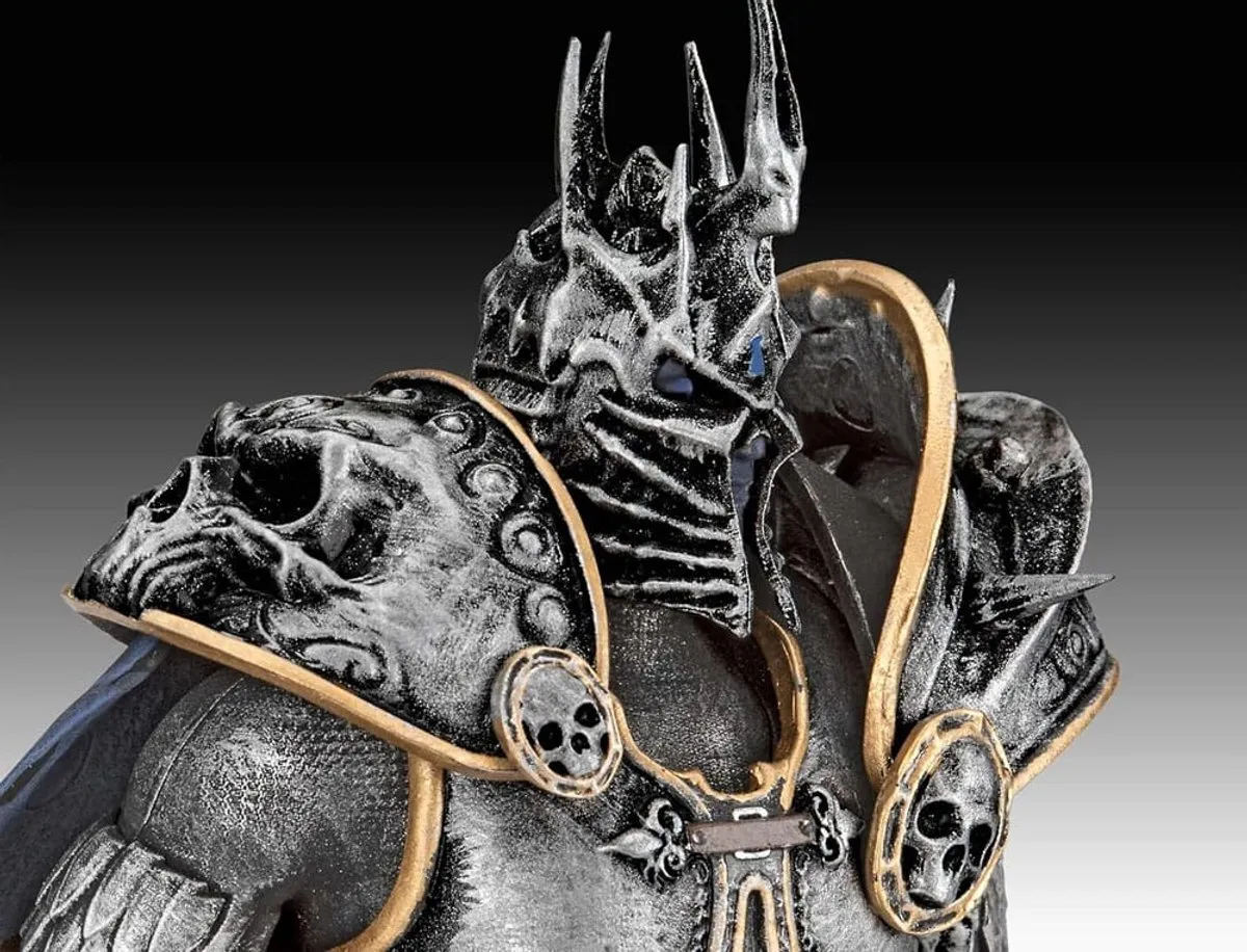 Revell 03515 The Lich King World of Warcraft Figuur - 1:16 - 52 Onderdelen