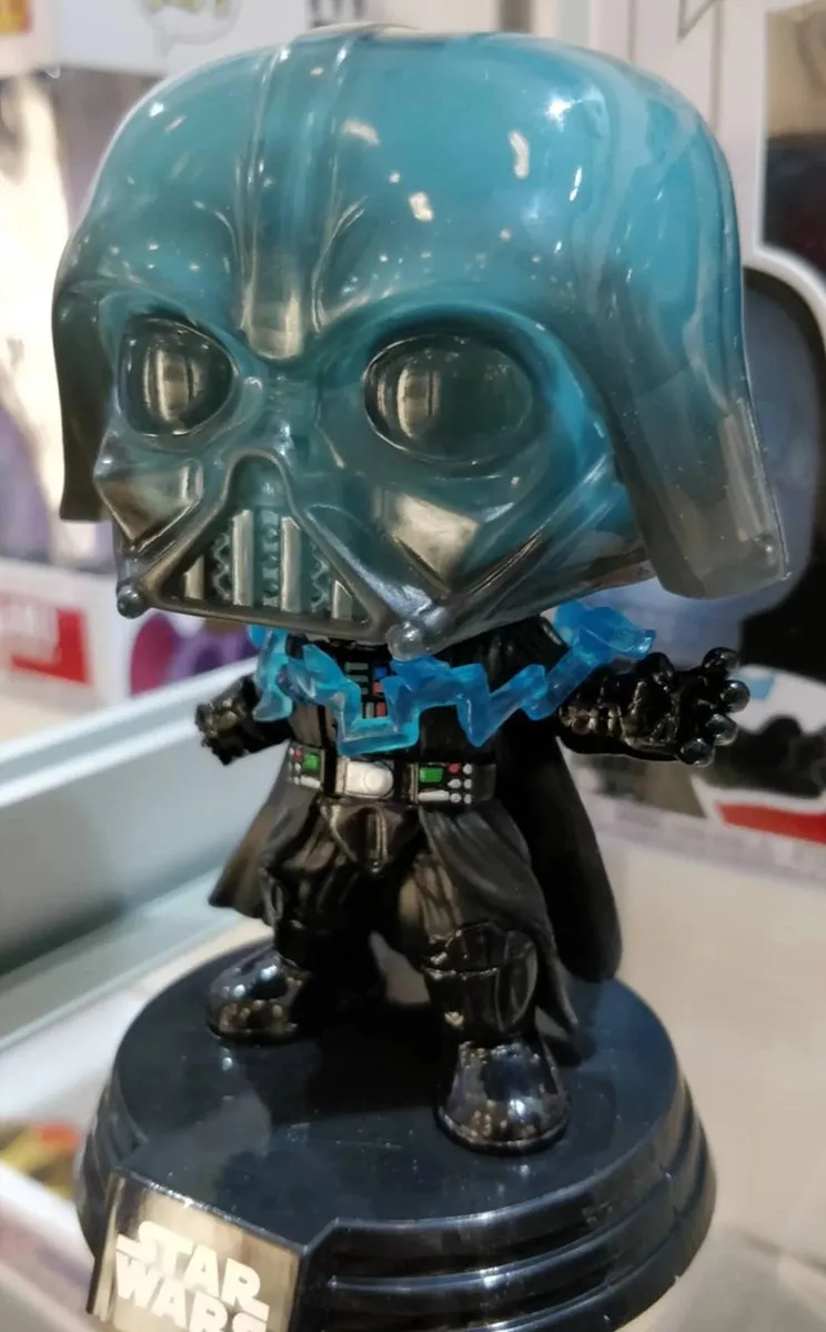 Funko Pop! Star Wars 288 Darth Vader Electrocuted Glow in the Dark