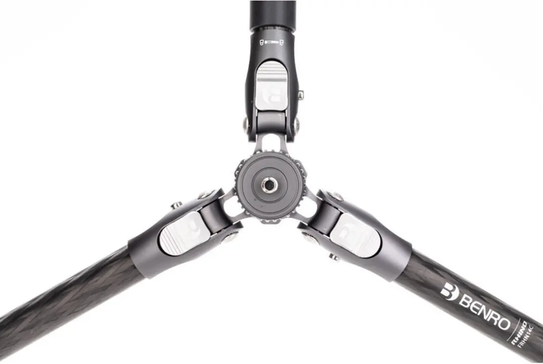 Benro FRHN24CVX25 Rhino Carbon Statief - 4 Secties - Zwart