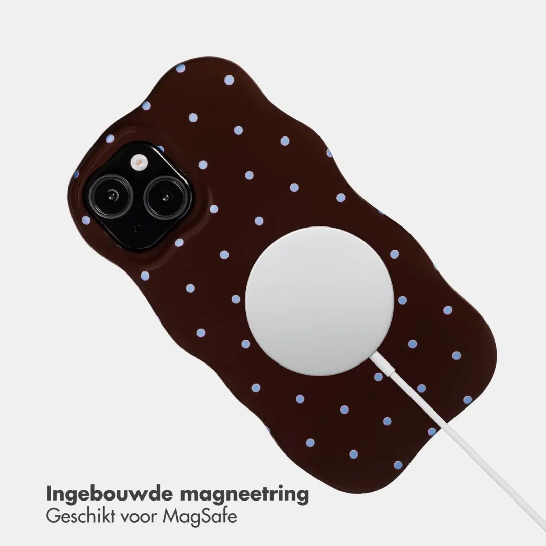 Selencia Hoesje iPhone 15 Wavy Backcover MagSafe - Bruin