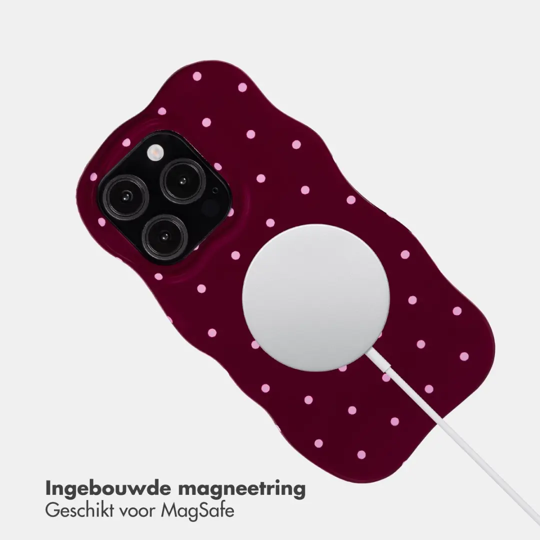 Selencia Hoesje iPhone 15 Pro Wavy Backcover - Donkerrood