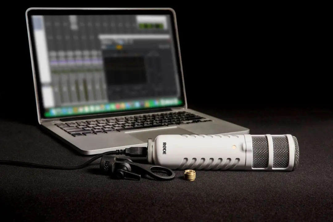 RØDE Podcaster USB Podcastmicrofoon - Wit - afbeelding 6 van 6