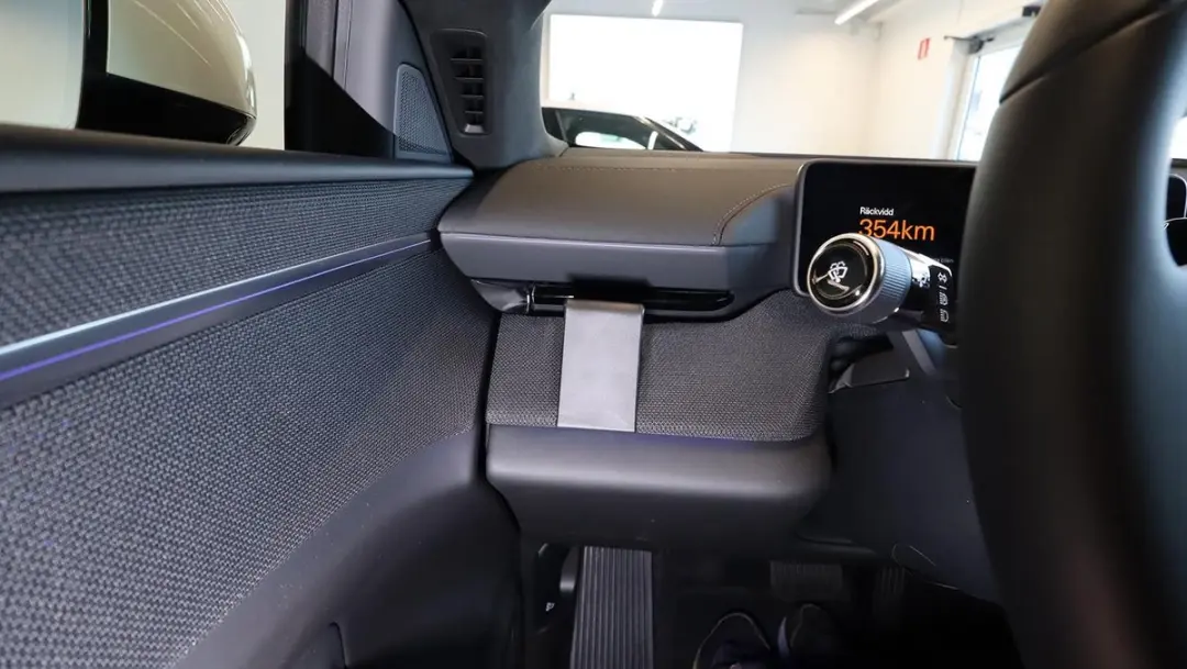 Brodit Proclip Polestar 4 24- Left mount