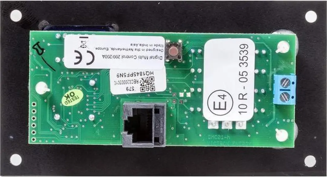Victron Digital Multi Control 200/200A - Zwart