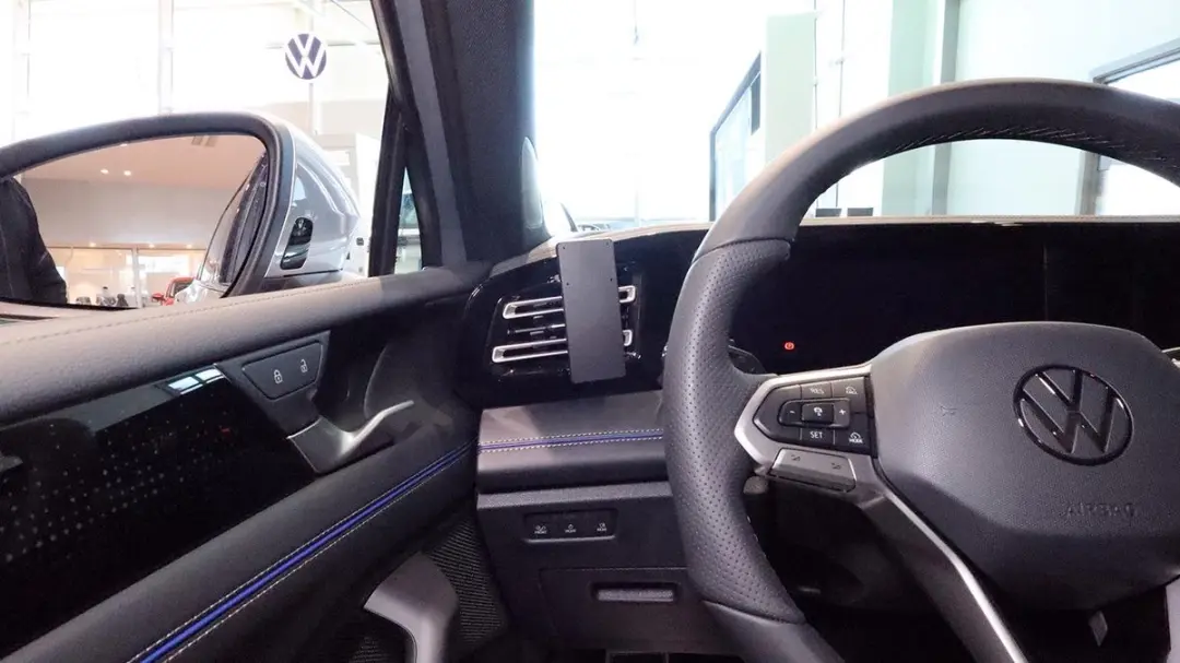 Brodit Proclip VW Tiguan 25- Left mount