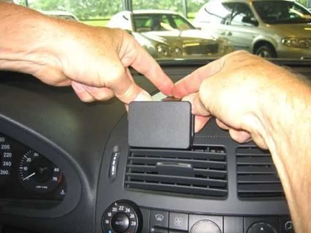 Proclip Mercedes E-Class 200/430 Montagebeugel - Zwart - afbeelding 3 van 5