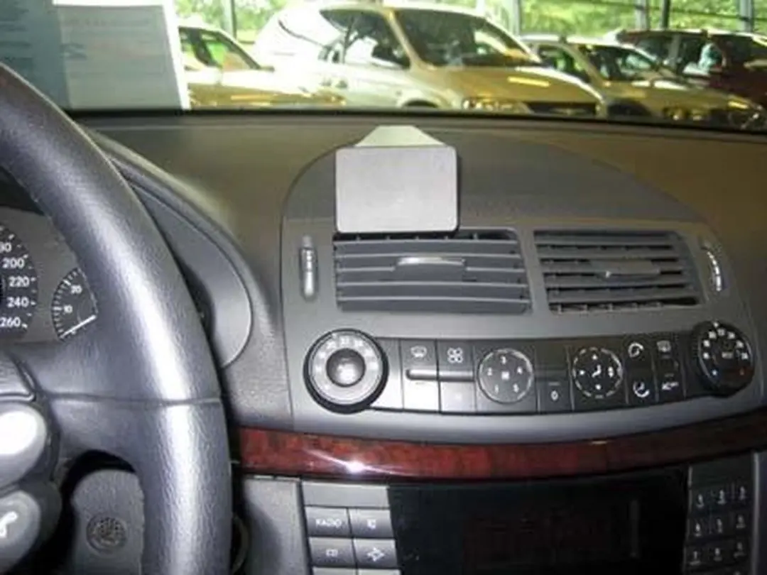 Proclip Mercedes E-Class 200/430 Montagebeugel - Zwart - afbeelding 5 van 5