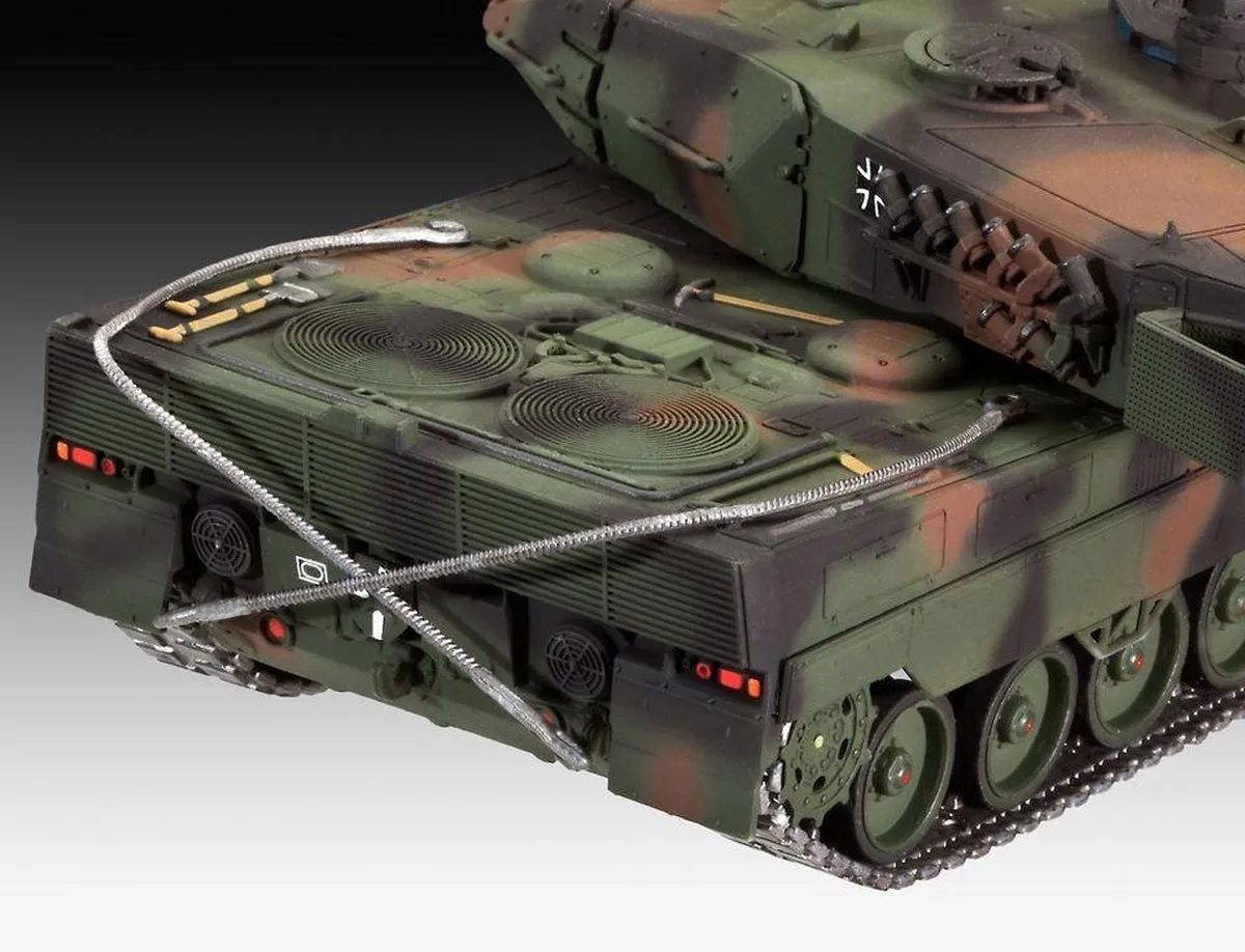 Revell 03180 Leopard 2 A6/A6M Tank Modelbouwpakket 1:72 - Multi