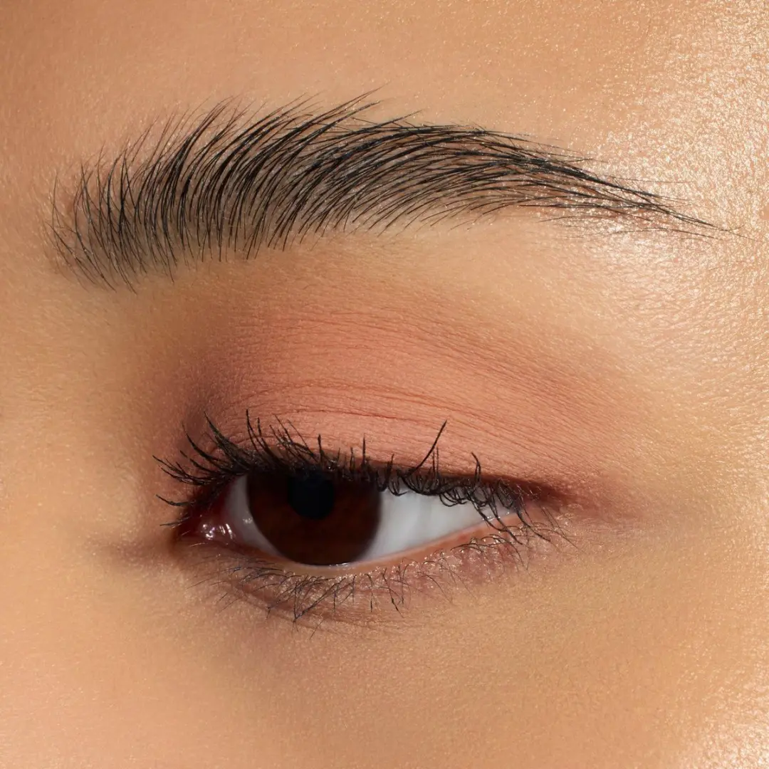 Essence Matte Liquid Eyeshadow 01 Bare Bliss - 3ml - afbeelding 6 van 6
