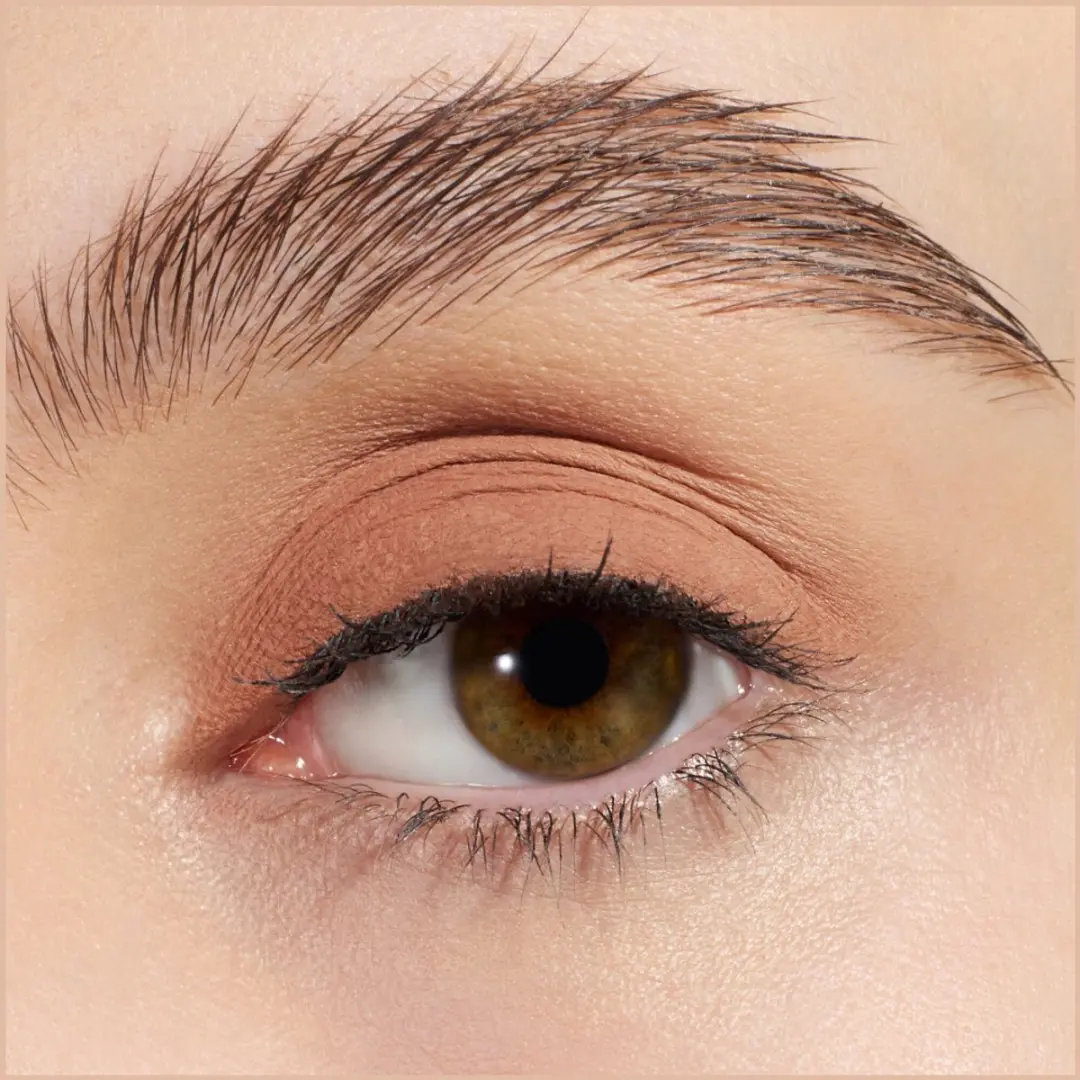 Essence Matte Liquid Eyeshadow 01 Bare Bliss - 3ml - afbeelding 2 van 6