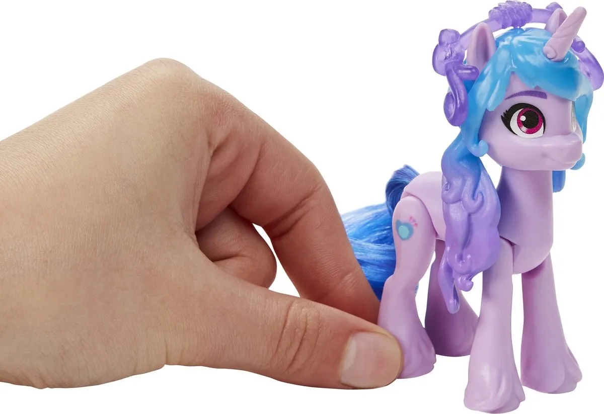 Hasbro Izzy Moonbow Cutie Mark Magic Speelfiguur - Multicolor - afbeelding 6 van 6