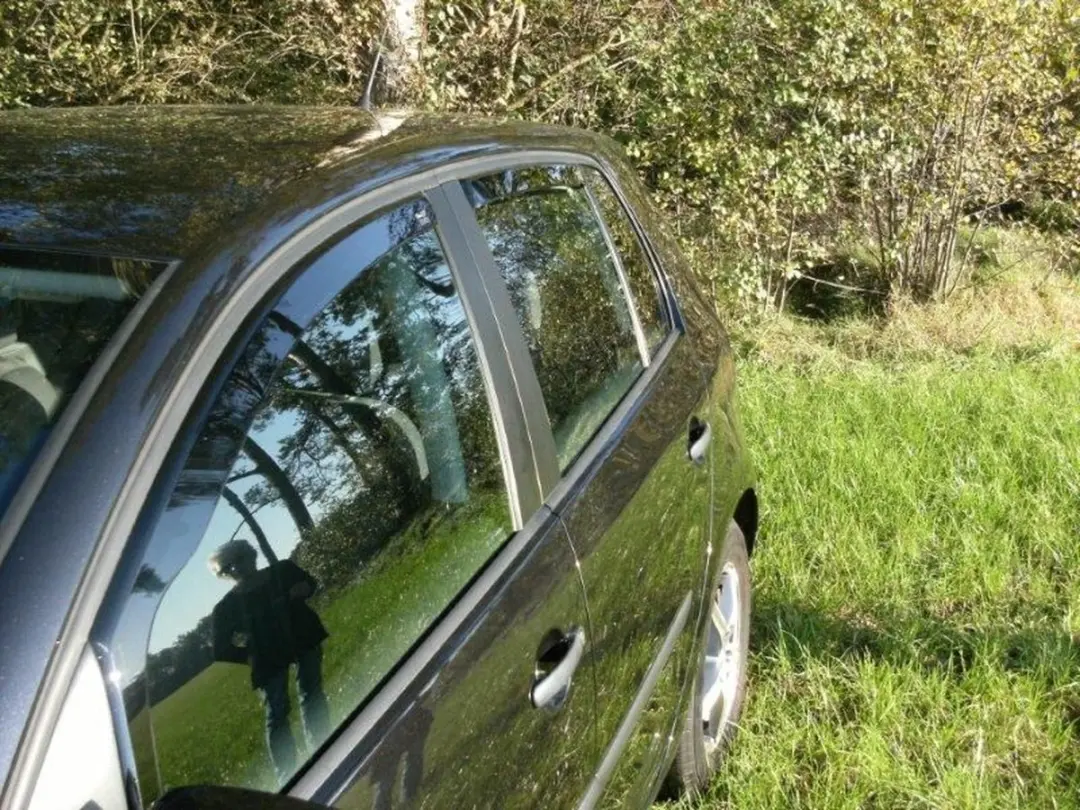Zijwindschermen alleen passend op model VW Golf V 5-deurs hatchback (past NIET o