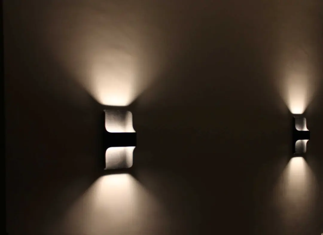 Artdelight Wandlamp Dallas - 2x LED 8W 2700K - Zwart