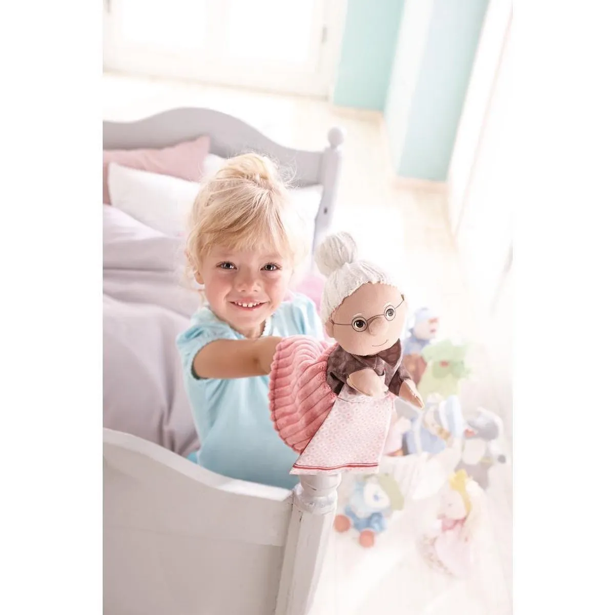Haba Handpop Oma 27cm - Meerdere kleuren