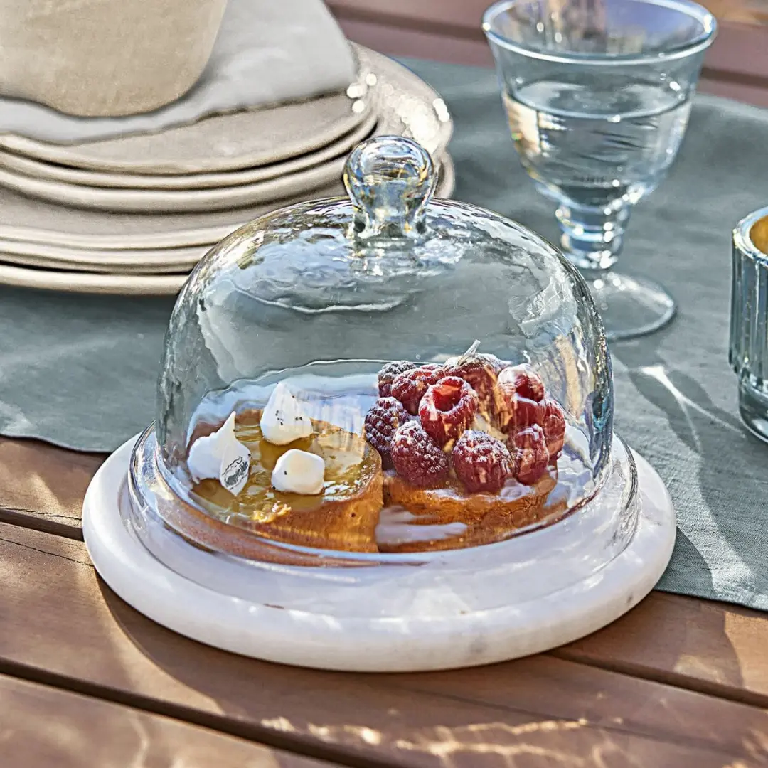 Loberon Barnsdale Glazen Stolp met Bord - 21,5cm - Heldere/witte kleur - afbeelding 2 van 6