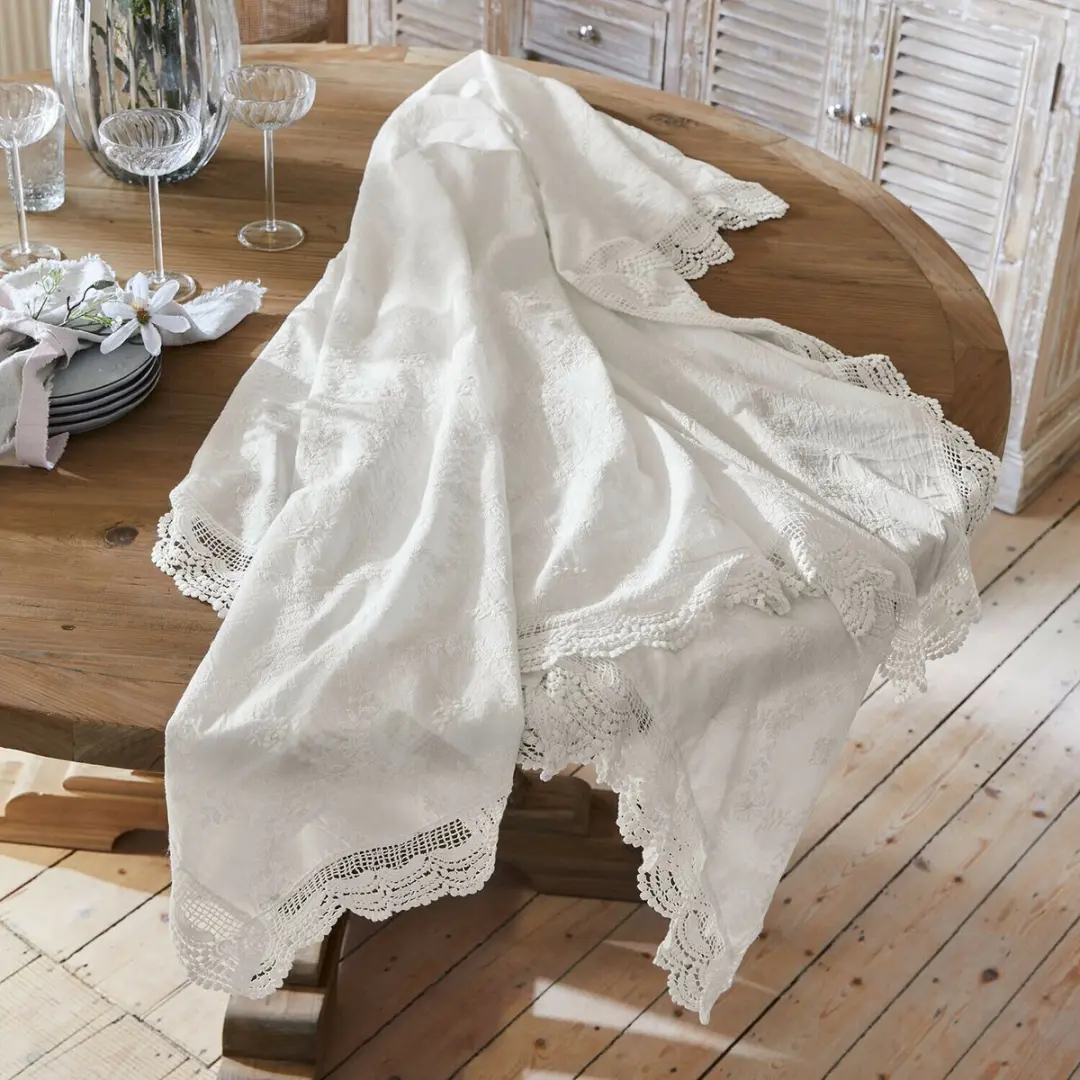 Loberon Tafelkleed Valek - Wit