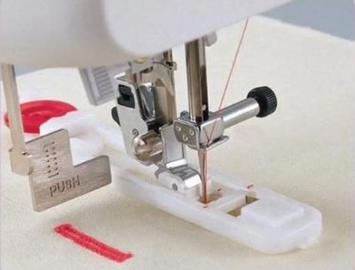Brother CS70S Elektrische Naaimachine - 16 Steken - Wit/Mintgroen