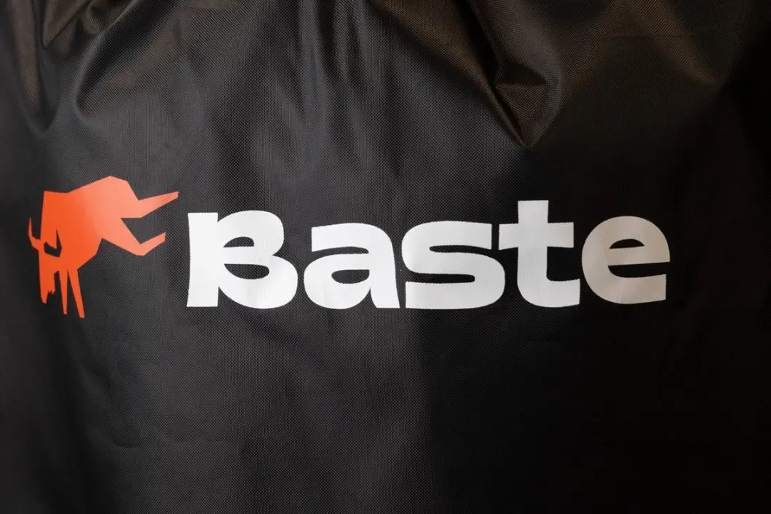 Baste Kamado 23,5 inch Beschermhoes - Zwart - afbeelding 2 van 5