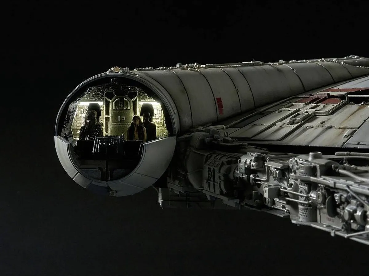 Revell 01206 Bandai Millennium Falcon PG Star Wars Modelbouwpakket 1:72 - 680 Onderdelen