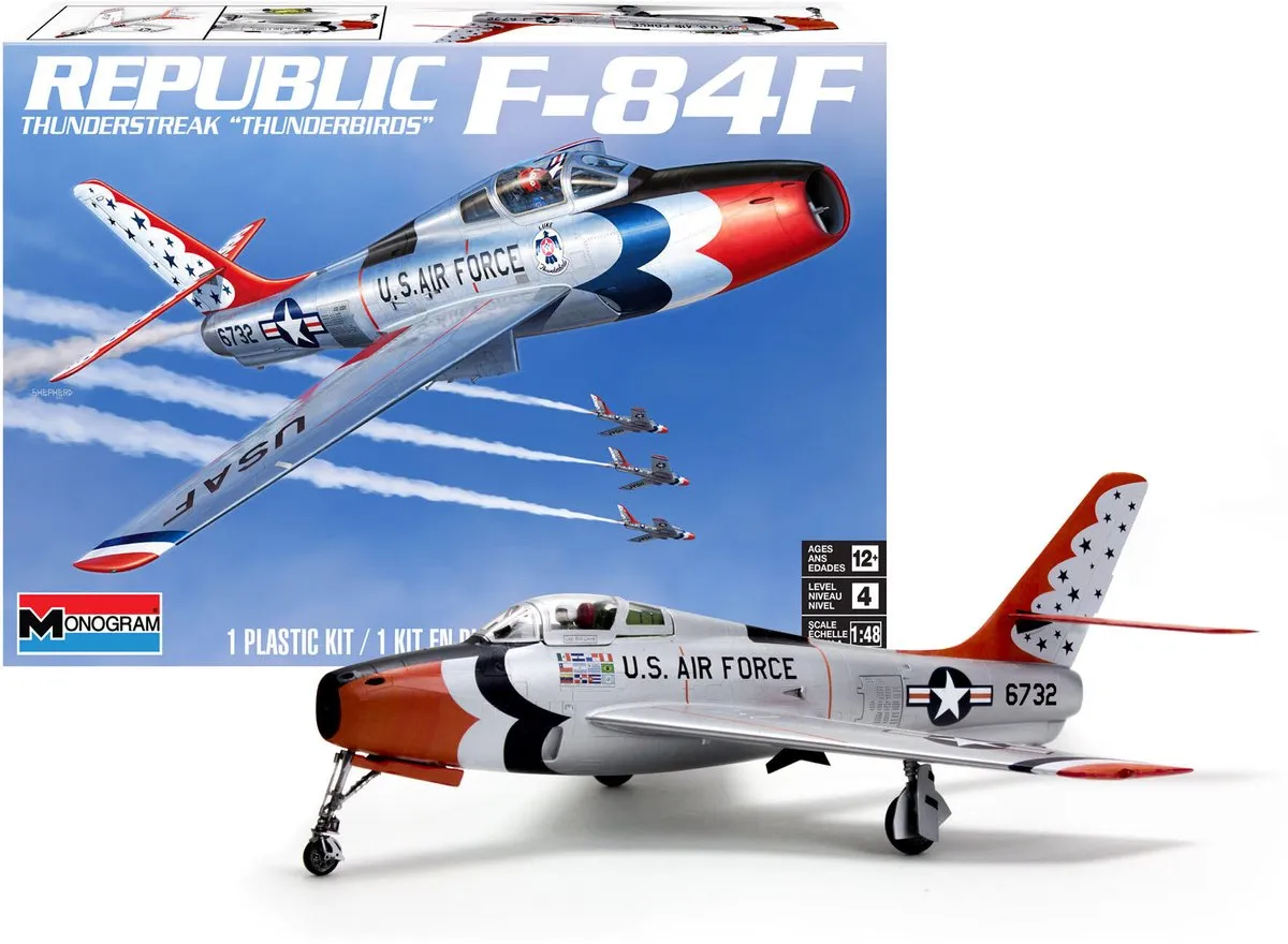 Revell 15996 F-84F Thunderstreak Modelbouwpakket